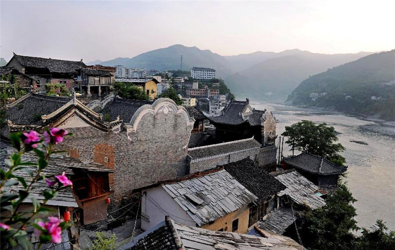 汉江边的一座千年古镇，蜀河镇