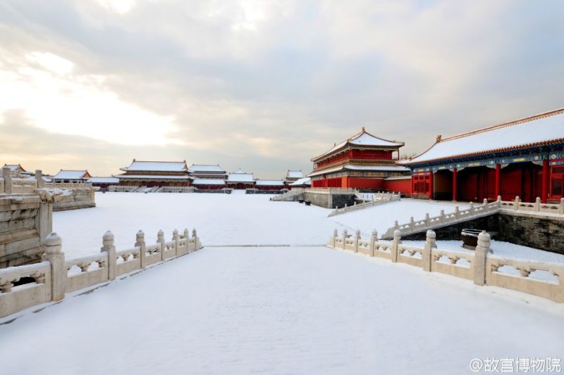 银装素裹雪后故宫摄影照片