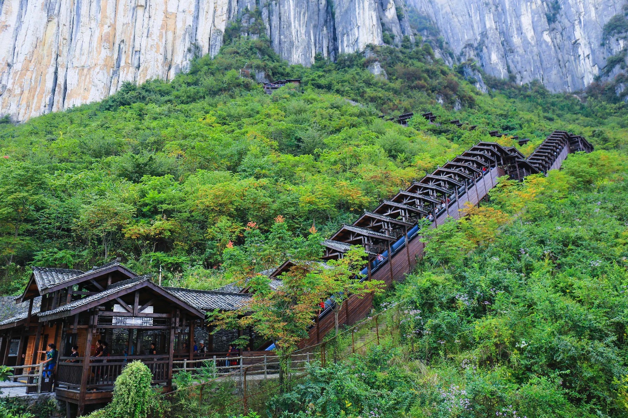 西顾·望城山居，闯入仙境等待一场花开的心动