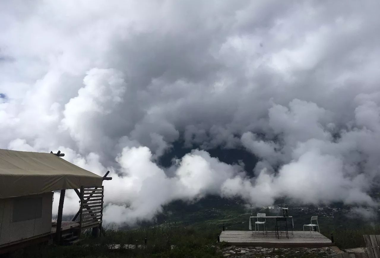 云阶·格兰平营地，踩着云一步步登上哈巴雪山