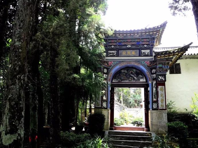 “中国最美寺院”寂照庵，房子象征着家是情感