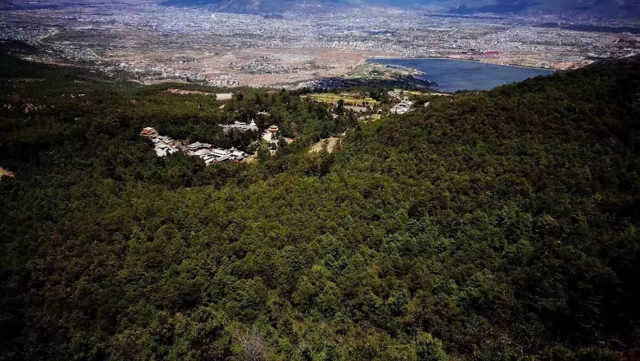 松赞丽江林卡，历经千百年岁月流淌的历史古建