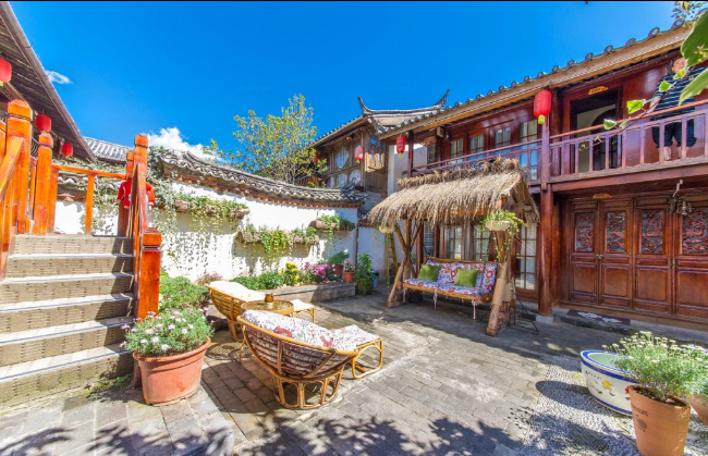 Q居丽江古城何必居好运客栈