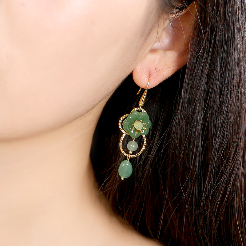 简洁绿色小花耳环，清新淡雅的古风首饰