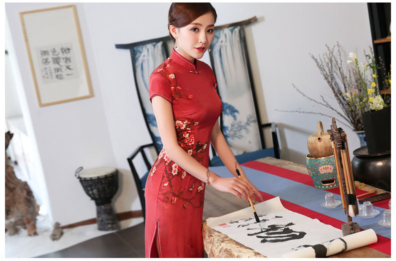 喜气中国红旗袍，耀眼的中国韵味美!