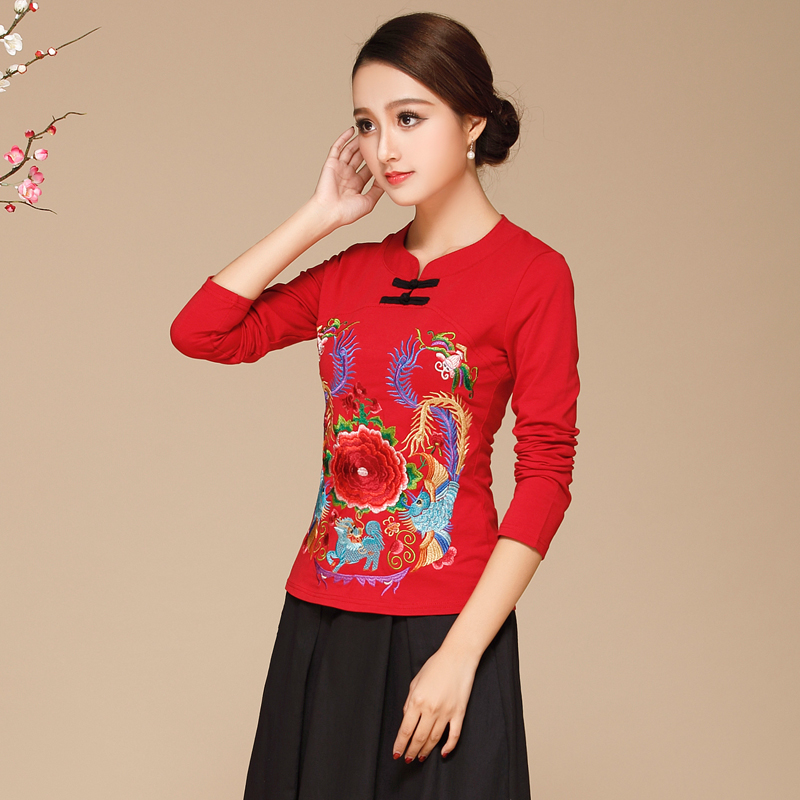 中国风云南民族风服装，红色刺绣上衣民族服装