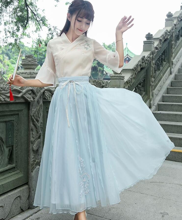 复古中国风广袖长裙，雪纺清新淡雅汉服图片