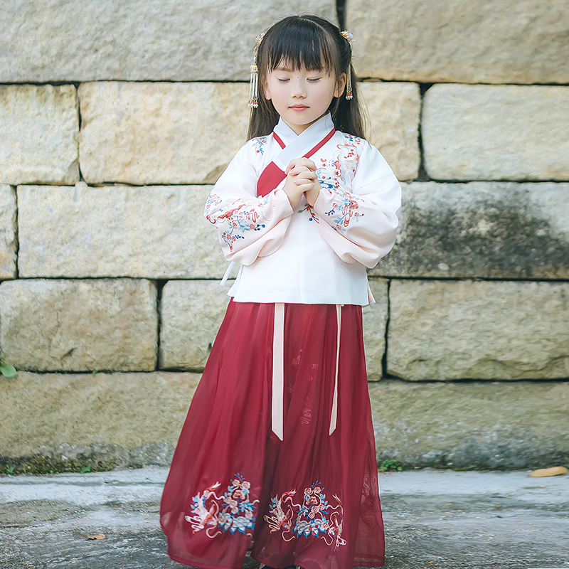 祥云花卉锦鲤刺绣汉服，清新淡雅汉服儿童装