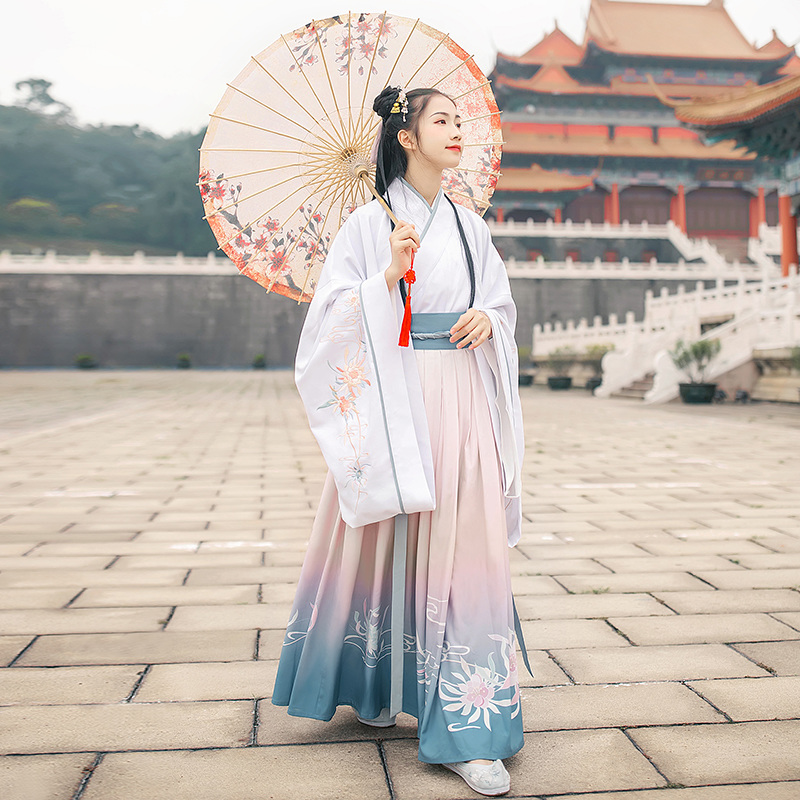 唯美昙花交领齐腰襦裙汉服，渐变印花汉服图片