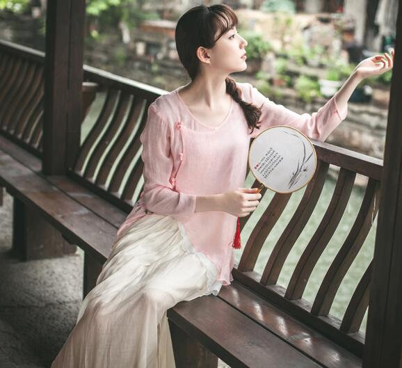 改良版复古中国风的汉服，简约粉荷色汉服图片