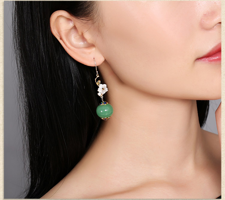 淡雅贝壳花朵气质耳环，中国风复古耳饰首饰