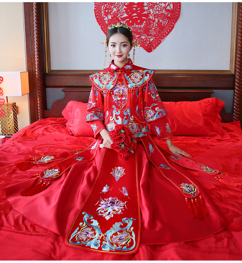 古典秀禾中式礼服，流苏新娘结婚礼服