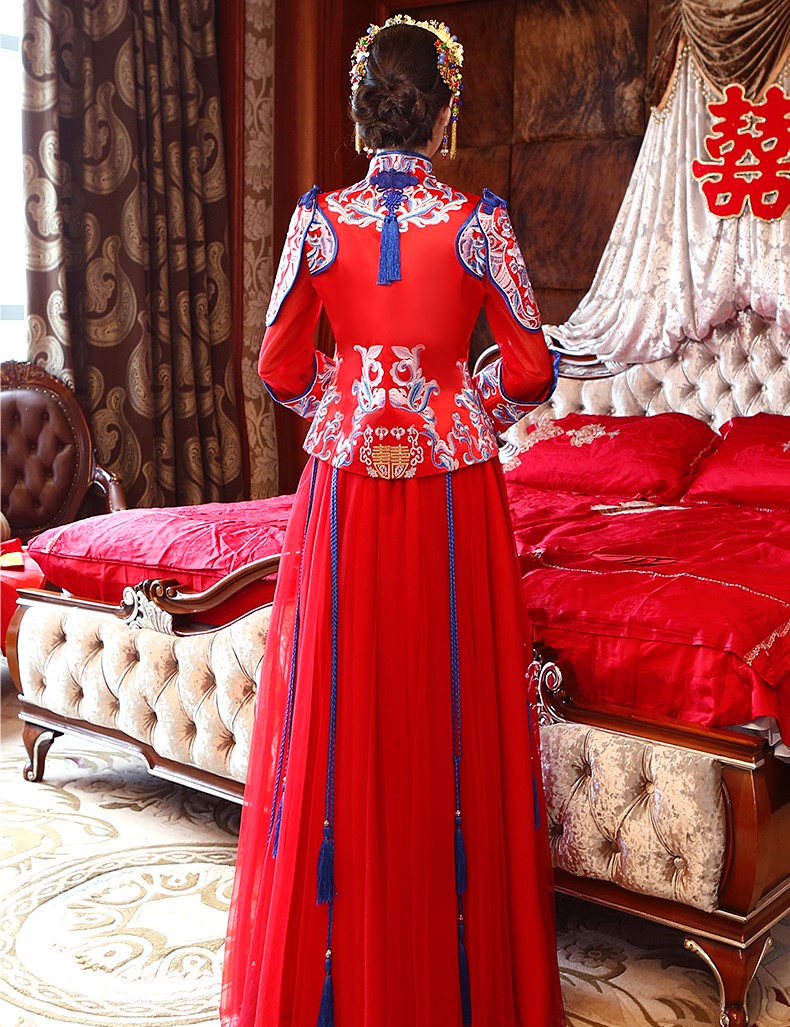 中国结传统中式礼服，唯美秀禾服新娘礼服