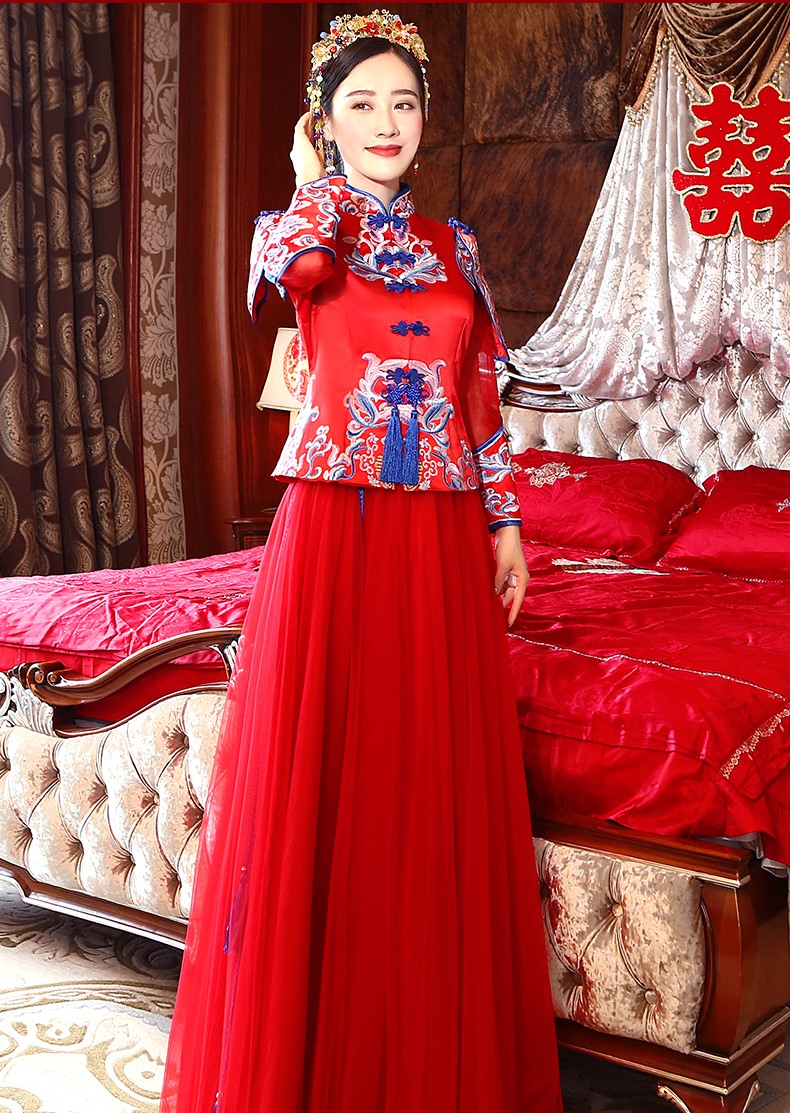 中国结传统中式礼服，唯美秀禾服新娘礼服