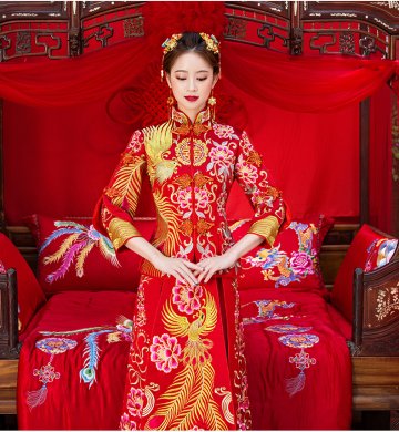 奢华刺绣中式礼服，唯美手工盘扣新娘礼服