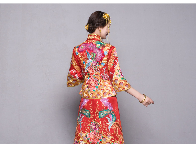 金丝绣花中式礼服，中国风新娘礼服