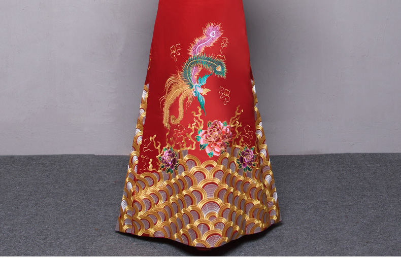 金丝绣花中式礼服，中国风新娘礼服