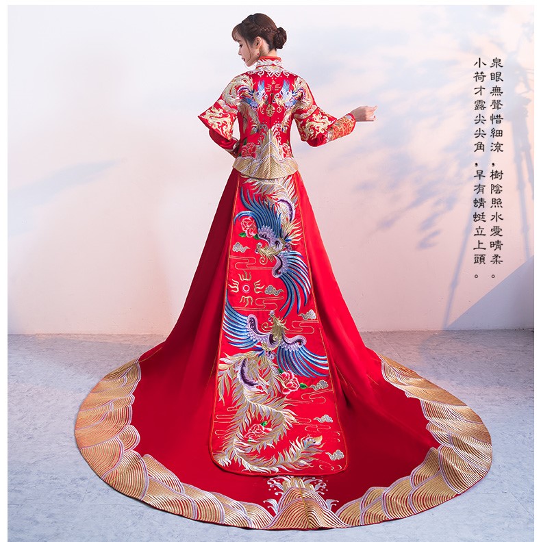传统古典中式礼服，新娘秀禾服结婚礼服