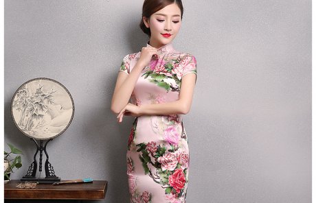 粉色牡丹印花旗袍，复古时尚短袖旗袍裙