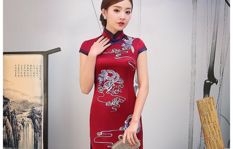 红色云凤刺绣旗袍，短袖真丝旗袍裙