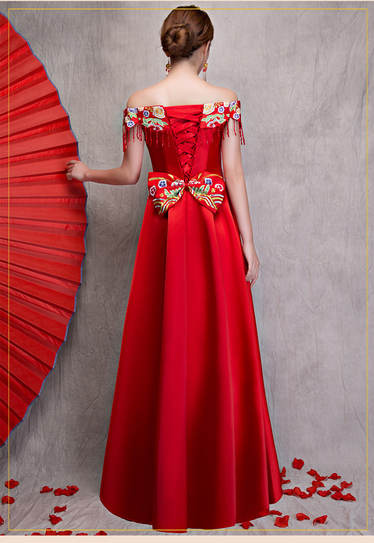时尚一字肩无袖中式礼服，中国风新娘礼服