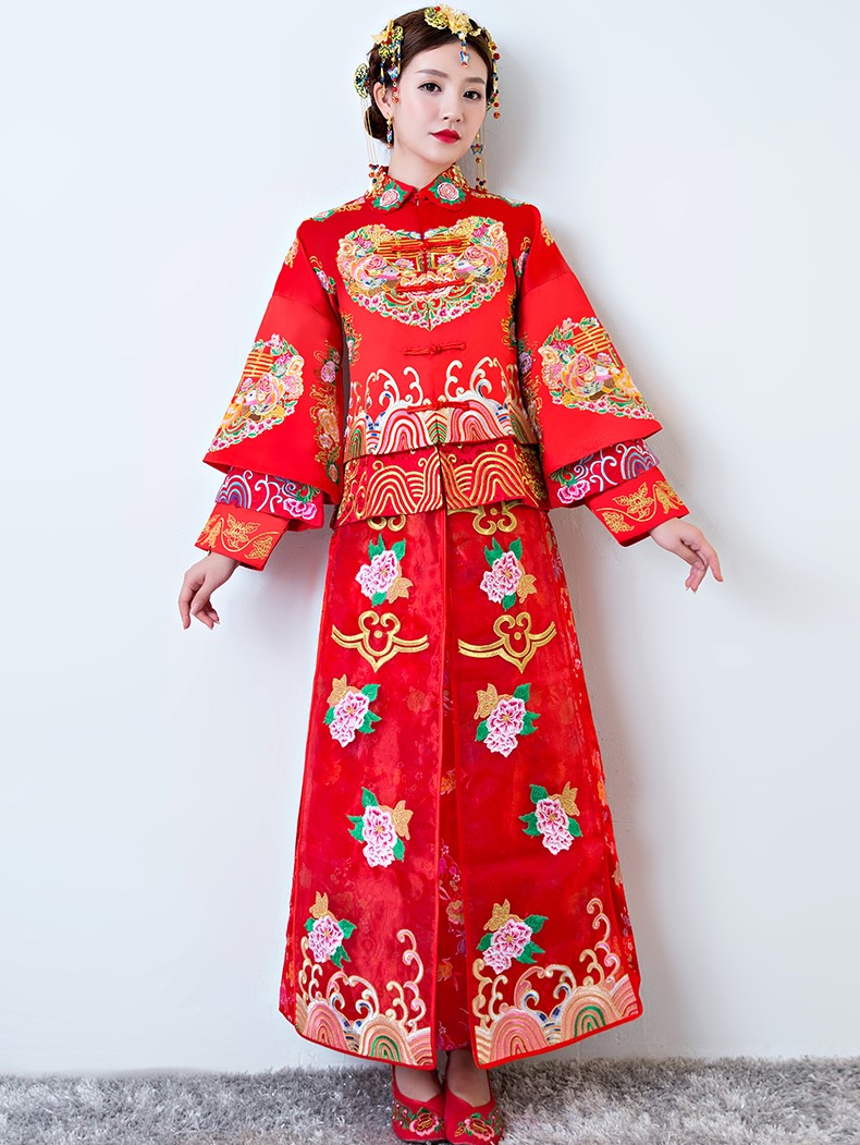 中国古典元素中式礼服，中国风新娘结婚礼服