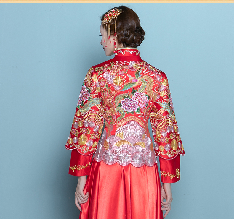 中国风高贵刺绣嫁衣，新娘结婚中式礼服