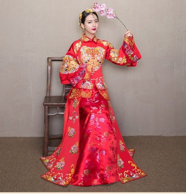 精致优雅中式礼服，时尚中国风新娘礼服