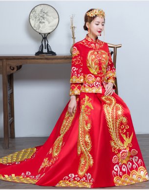 时尚中国风拖尾中式礼服，金线刺绣新娘礼服