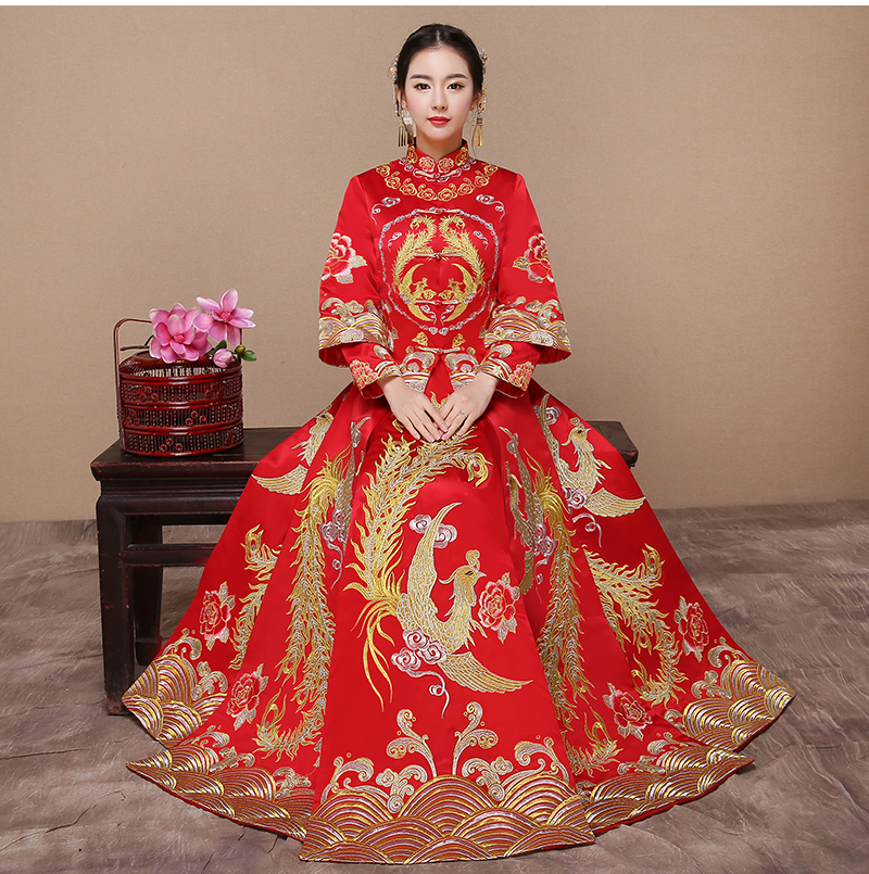 红色龙凤褂中式礼服，复古时尚中国风新娘礼服