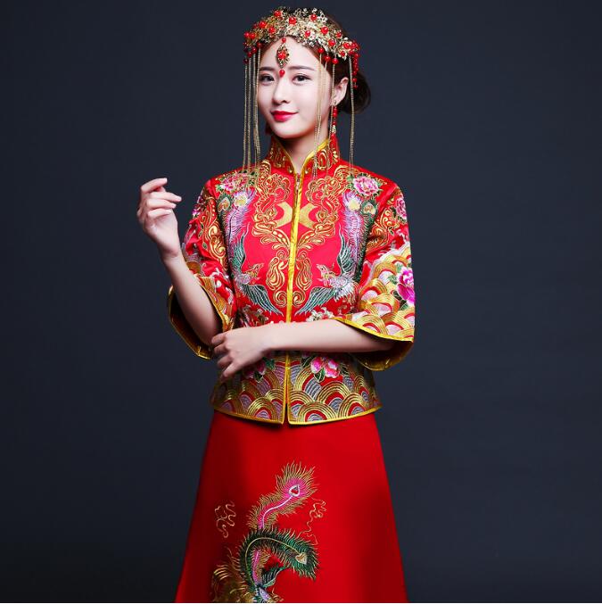 中国风刺绣秀禾服中式礼服