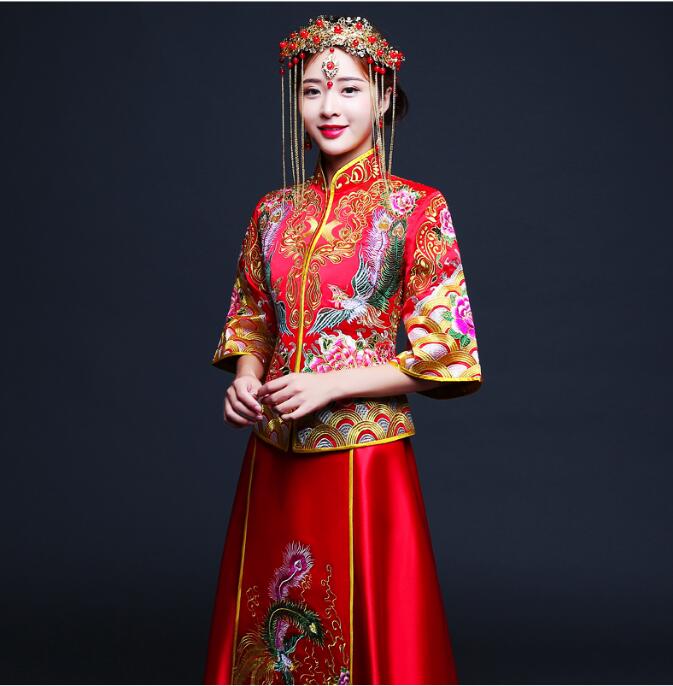 中国风刺绣秀禾服中式礼服
