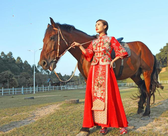 中国风秀禾服新娘礼服中式婚礼礼服图片