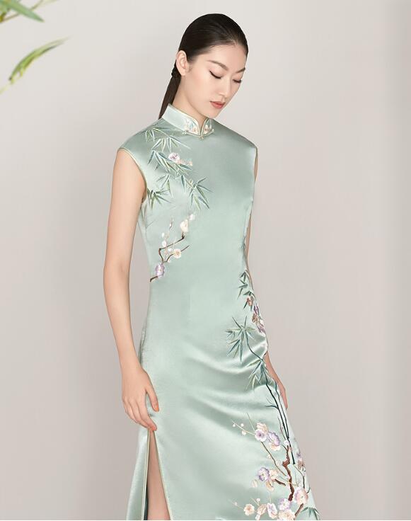 中国风刺绣梅花宴会礼服中式礼服