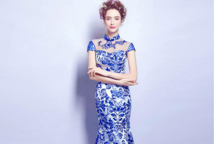 中国风青花瓷鱼尾旗袍中式礼服