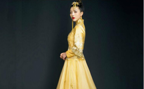 中国风刺绣嫁衣中式礼服图片