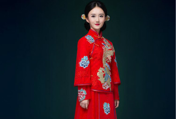 中国风刺绣中式婚纱中式礼服图片