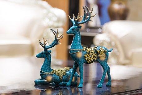 空灵优雅，福寿福禄双至的鹿型青铜器工艺品