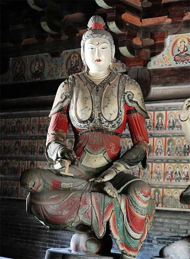 平遥镇国古寺华美彩塑