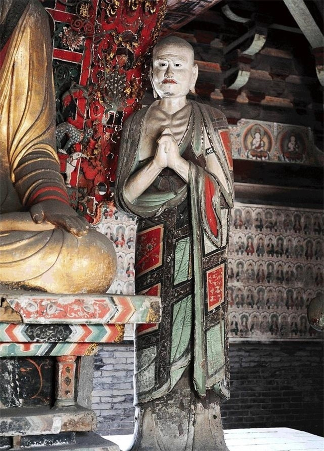 平遥镇国古寺华美彩塑