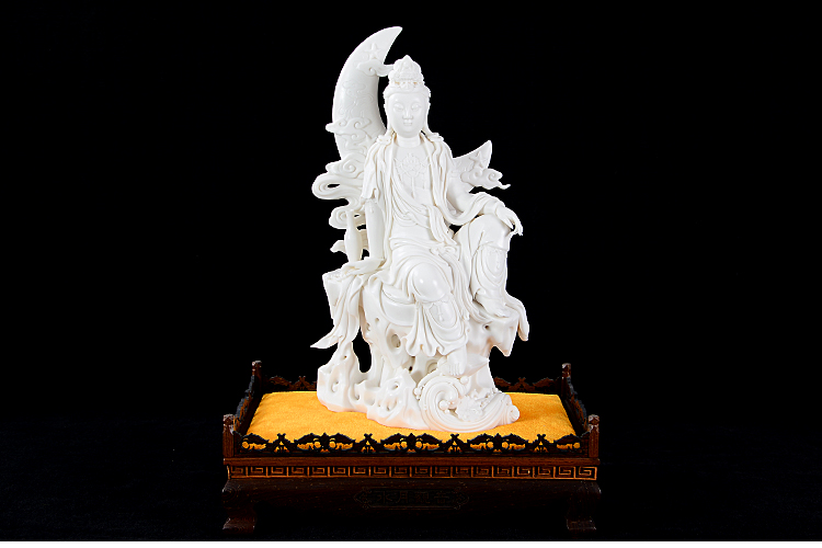 德化白瓷13.8寸水月观音佛像陶瓷工艺品