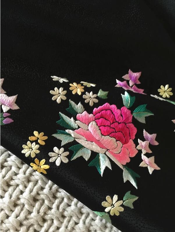 传统黑色真丝手工刺绣提花布
