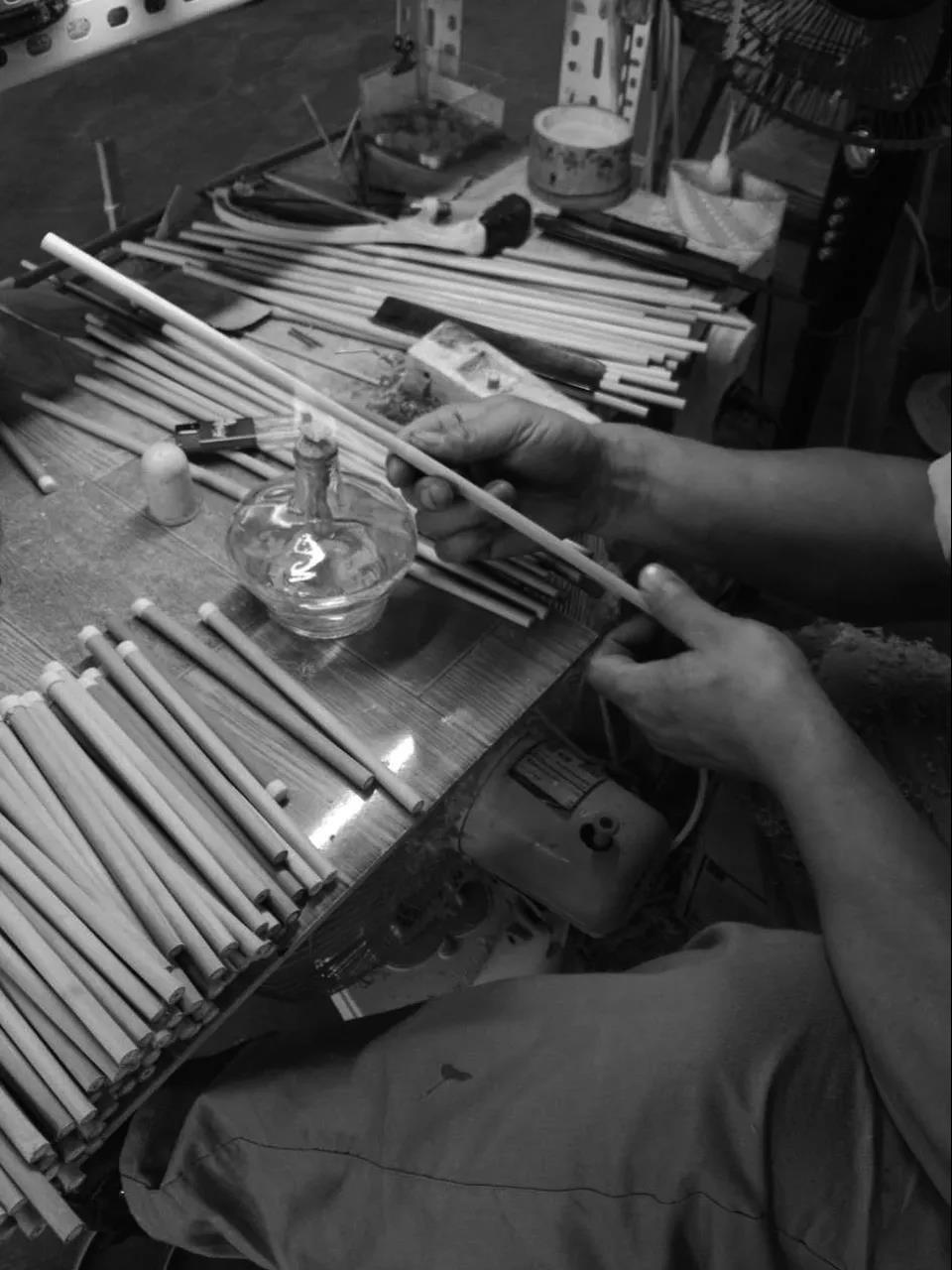 扇子制作流程：体验传统工匠的精工细作