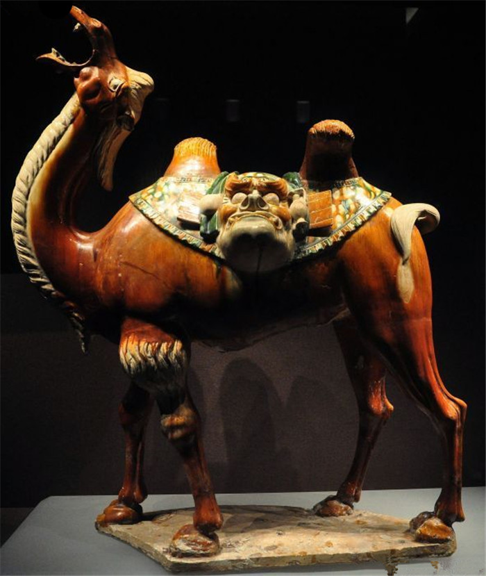 唐三彩造型特点马与骆驼