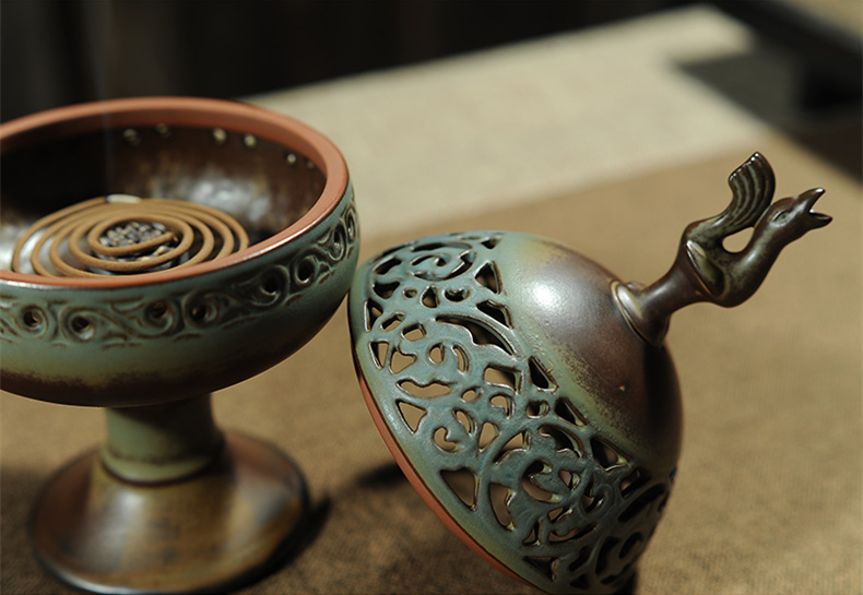 中式陶瓷仿古雕花博山炉