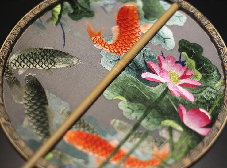 中国风刺绣真丝团扇