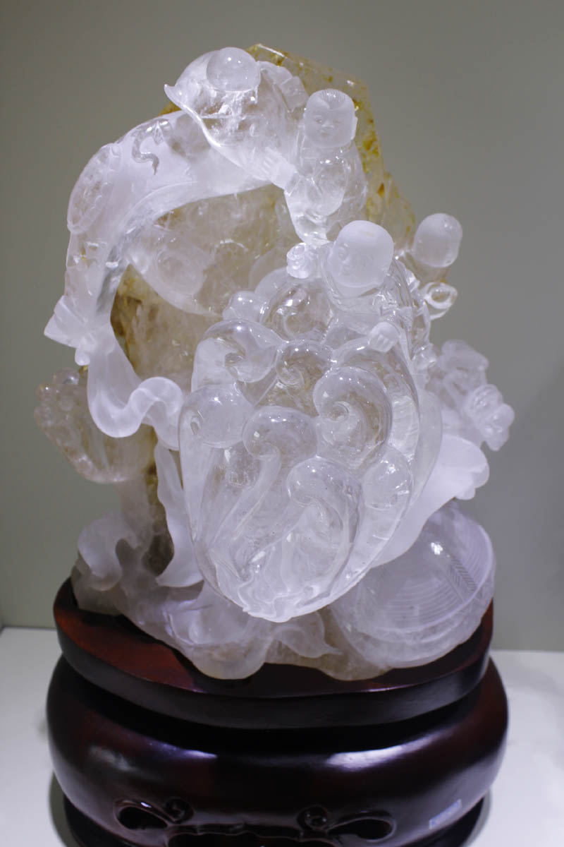 东海水晶雕刻，天然白水晶佛手福瓜象征万事如
