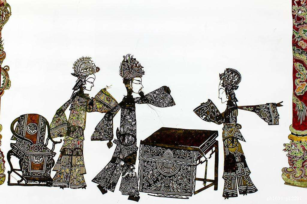 中国古老传统的民间艺术---皮影戏