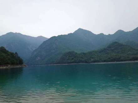 如诗如画，恰似一幅山水风景图