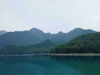 如诗如画，恰似一幅山水风景图